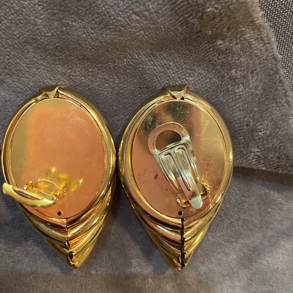 No Brand - just pretty 😍. - Picture 4 of 4